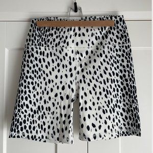 Reformation - Size XL Ecomove High Rise 7" Bike Short in Cheetah